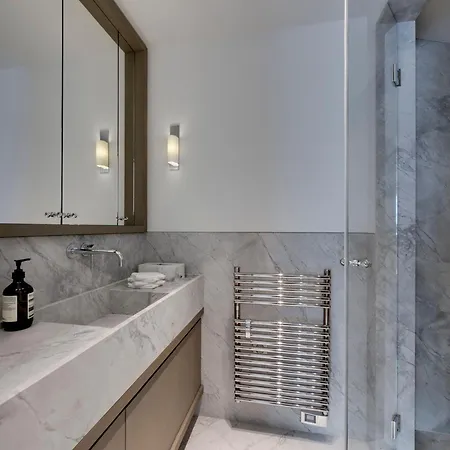 Apartamento De Luxe A Avec Jacuzzi Et Parking, Pour 12 Pers. *